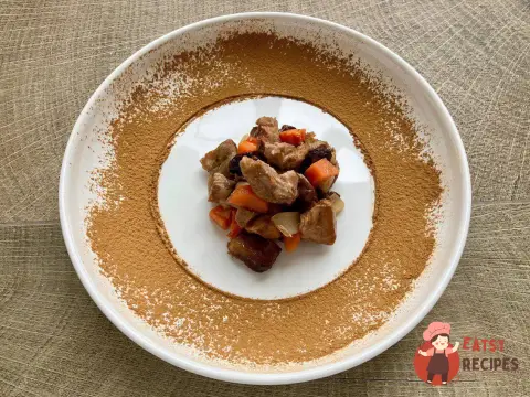 Індичка з чорносливом і корицею в духовці