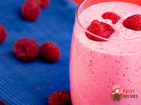 Коктейль з малини з кефіром
