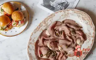 Вителло-Тоннато З Каперсами