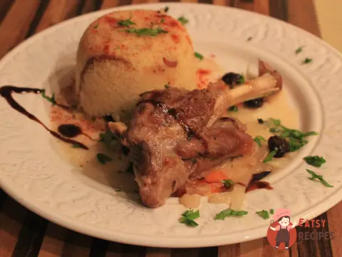 Баранячі голяшки з кускусом
