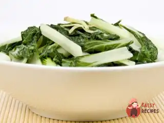 Смажений латук із часником