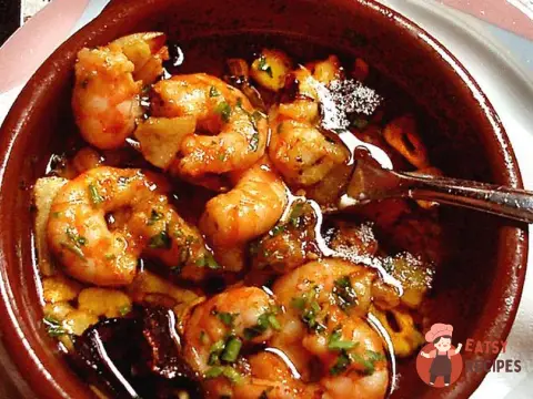 Креветки в часнику (Gambas al ajillo)