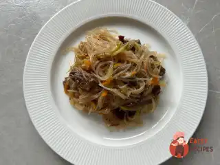 Фунчоза з яловичиною