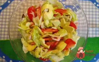 Салат З Авокадо З Помідорами Та Горіхами.