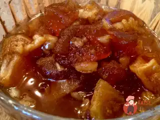 Варення з яблук з волоськими горіхами, коньяком та прянощами