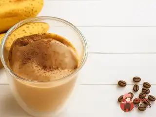 Простий літній кавово-банановий десерт