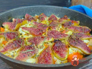 Запечений гарбуз з інжиром та яблуком