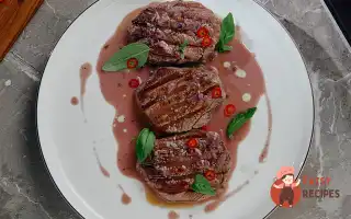Стейк Із Яловичини З Перцевим Соусом
