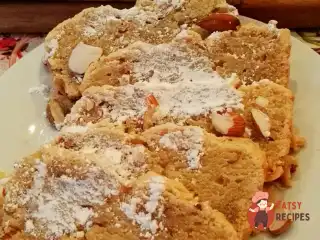 Кукурудзяно-горіховий пиріг