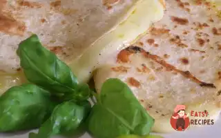 Тортільї З Сиром І Орегано На Грилі.