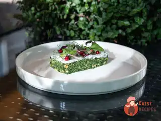 Тхали зі шпинату з сиром