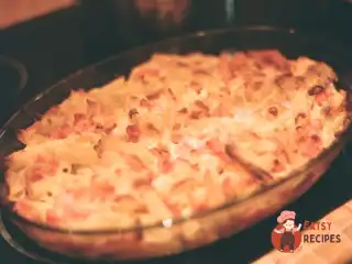 Паста з білим соусом