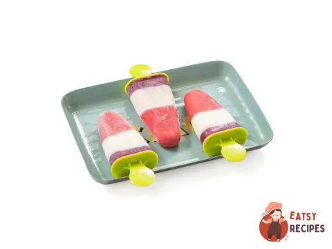 Смугасте морозиво з йогурту (popsicle)