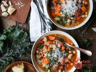 Мінестроні з пармезаном