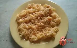 Рис Смажений З Морквою Та Цибулею