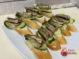 Багет зі шпротами