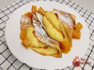 Млинці з рікотою та манго