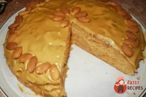 Пиріг зі згущеним молоком до чаю