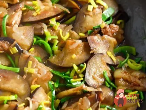 Баклажани з грибами та беконом по-китайськи