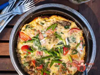 Омлет із курчам на всю родину