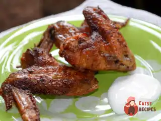 Пікантні запечені крила з соусом ранч