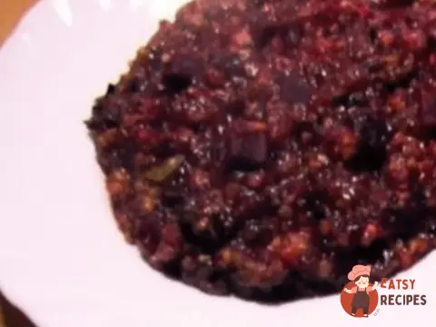 Гречка з буряком, курячими сердечками та філе