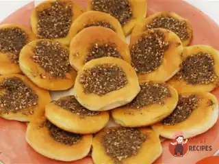 Лахмаджун із бараниною