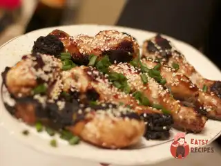 Курячі гомілки по-азіатськи у вічі