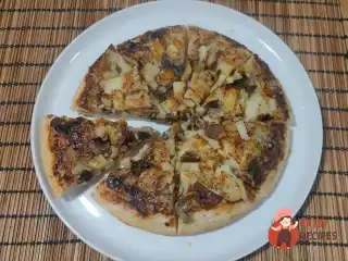 Постний пиріг з картоплею, грибами та цибулею