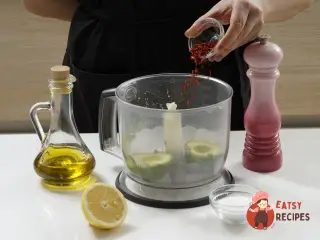 Крок 5: Тарталетки з гуакамоле та креветками