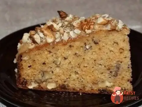 Пиріг з волоськими горіхами, ізюмом та коньяком