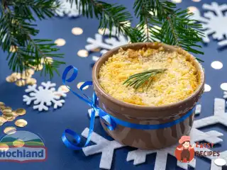 Жюльєн з куркою, грибами та плавленим сиром