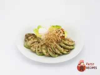 Молоді кабачки зі сметаною