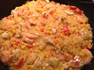 Паелья з креветками