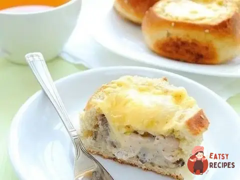 Жульєн з куркою в булочці