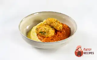 Курячі котлети в духовці з перцевим соусом