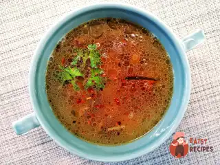 Курячий бульйон з беконом