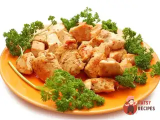 Золота смажена курка по-сільському зі спеціями