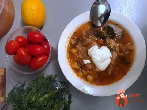Щи на свинячих реберцях