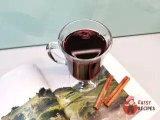 Пряний глінтвейн з імбиром та медом