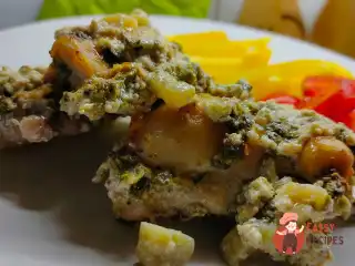 Курка в вершково-чесночному соусі із зеленню (як шкмерулі)
