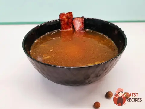 Гострий яловичий бульйон