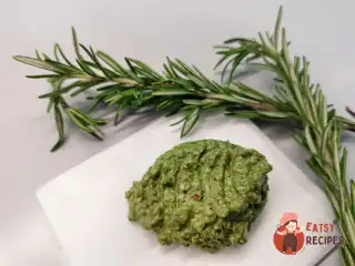 Песто із салату кейл з розмарином