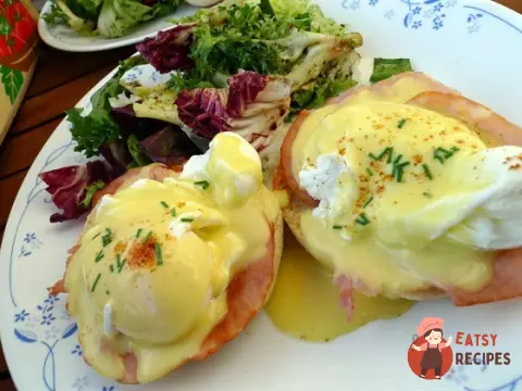 Бенедиктинські яйця (Eggs Benedict)