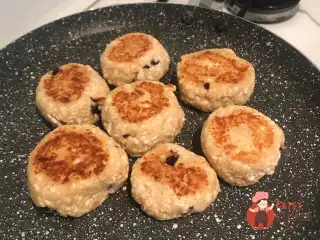 Сирники з гречаним борошном та журавлиною