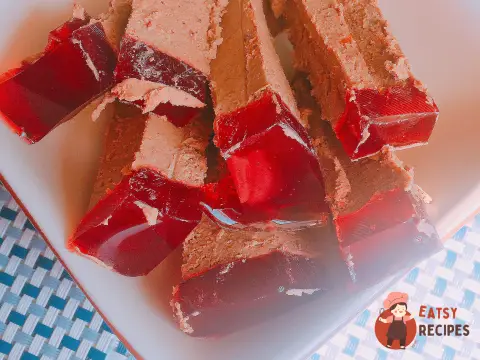 Пате з курячої печінки з гранатовим желе