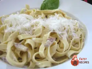 Феттучіні карбонару