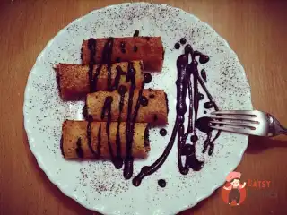 Млинці з маком та домашнім шоколадом