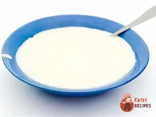 Манна каша на топленому молоці