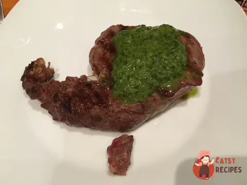 Стейк рибай із соусом Чимічуррі